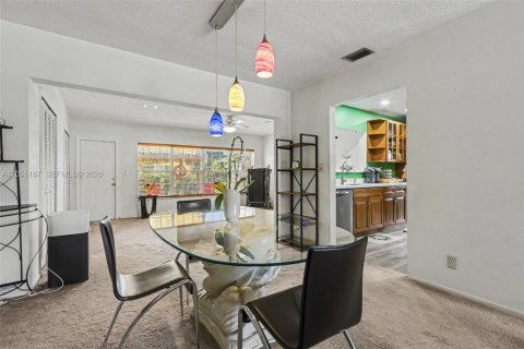 Casa en venta en Margate, Florida, 3 dormitorios, 176.98 m2 № 2172314 - foto 11