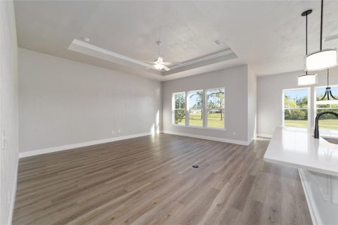 House in Newberry, Florida 3 bedrooms, 204.38 sq.m. № 1542798 - photo 2