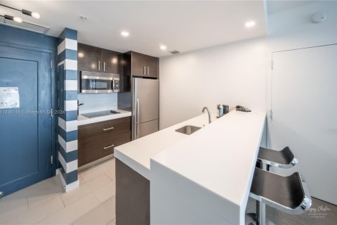 Condominio en venta en Sunny Isles Beach, Florida, 2 dormitorios, 93.55 m2 № 1865509 - foto 11