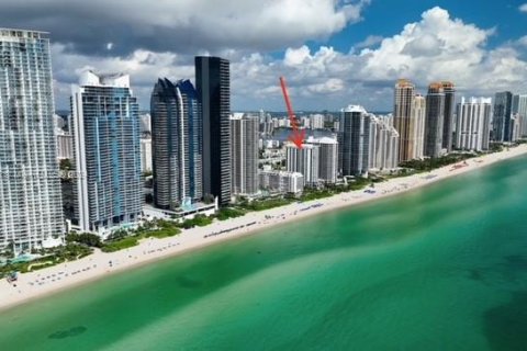 Condominio en venta en Sunny Isles Beach, Florida, 2 dormitorios, 93.55 m2 № 1865509 - foto 1