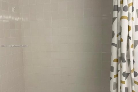 Купить кондоминиум в Майами-Бич, Флорида 1 спальня, 69.31м2, № 2013557 - фото 9