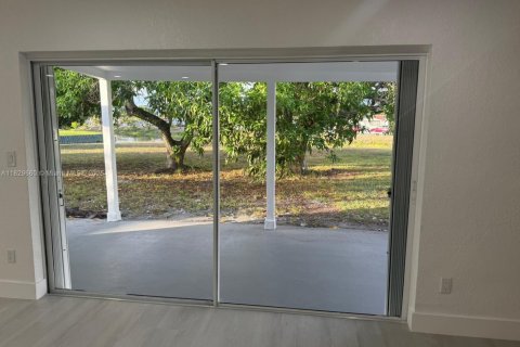 House in Miami Gardens, Florida 3 bedrooms, 120.4 sq.m. № 1802611 - photo 15