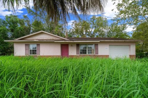 House in Ocala, Florida 2 bedrooms, 78.04 sq.m. № 1903042 - photo 1