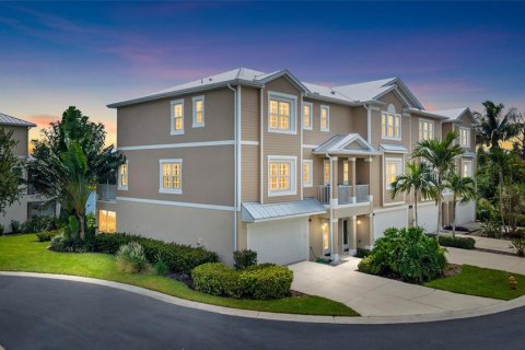 Touwnhouse à Placida, Floride 4 chambres, 222.97 m2 № 2321011