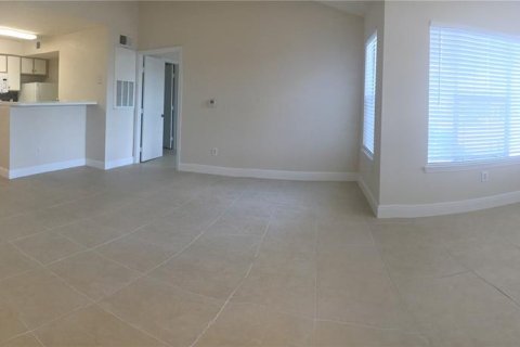 Condominio en venta en Kissimmee, Florida, 2 dormitorios, 95.32 m2 № 1347261 - foto 3