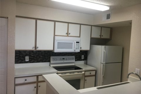 Condominio en venta en Kissimmee, Florida, 2 dormitorios, 95.32 m2 № 1347261 - foto 5