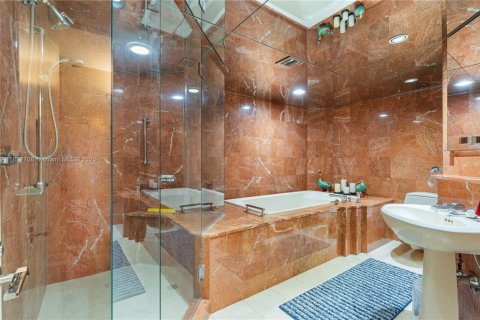 Condo in Fort Lauderdale, Florida, 6 bedrooms  № 1839442 - photo 30