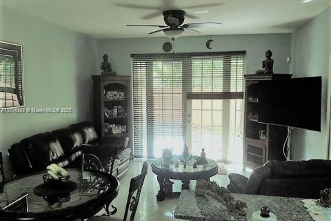 Villa ou maison à vendre à Doral, Floride: 3 chambres, 186.45 m2 № 1938430 - photo 8
