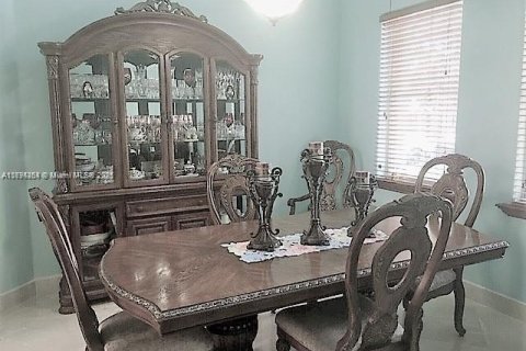 Купить виллу или дом в Дорал, Флорида 3 спальни, 186.45м2, № 1938430 - фото 6