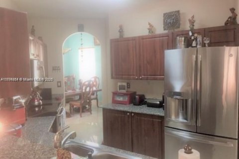 Villa ou maison à vendre à Doral, Floride: 3 chambres, 186.45 m2 № 1938430 - photo 7