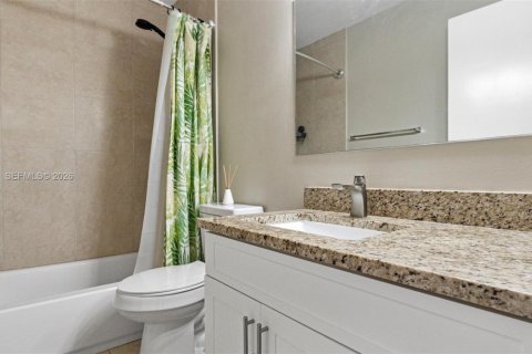 Townhouse in Fort Lauderdale, Florida 2 bedrooms, 116.78 sq.m. № 2085775 - photo 13