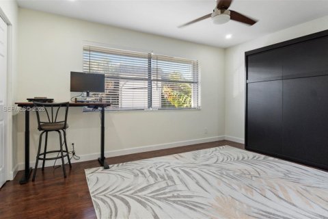 Townhouse in Fort Lauderdale, Florida 2 bedrooms, 116.78 sq.m. № 2085775 - photo 16