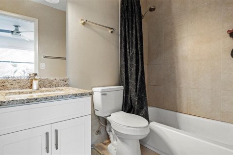 Townhouse in Fort Lauderdale, Florida 2 bedrooms, 116.78 sq.m. № 2085775 - photo 21