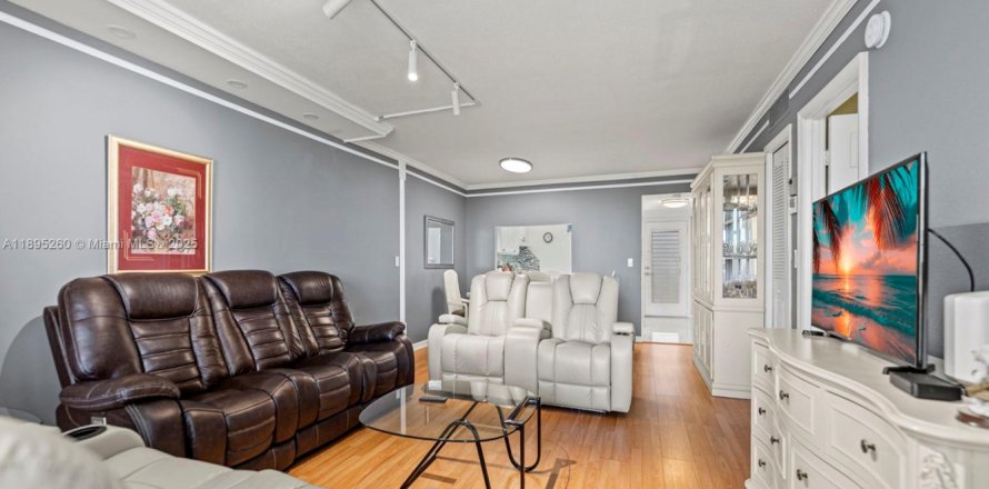 Condo à Margate, Floride, 2 chambres  № 1949547