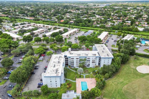 Copropriété à vendre à Margate, Floride: 2 chambres, 97.55 m2 № 1949547 - photo 4