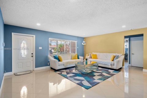 Casa en venta en Deerfield Beach, Florida, 2 dormitorios, 146.32 m2 № 2058091 - foto 4