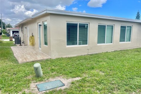 Casa en venta en Deerfield Beach, Florida, 2 dormitorios, 146.32 m2 № 2058091 - foto 22