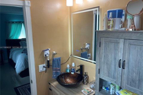 Casa en venta en Deerfield Beach, Florida, 2 dormitorios, 146.32 m2 № 2058091 - foto 16