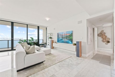 Купить кондоминиум в Майами, Флорида 2 спальни, 151.8м2, № 1975287 - фото 2