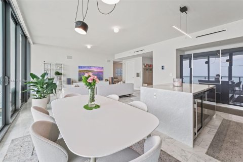 Купить кондоминиум в Майами, Флорида 2 спальни, 151.8м2, № 1975287 - фото 5