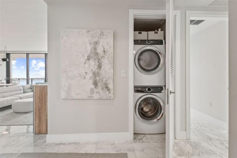 Купить кондоминиум в Майами, Флорида 2 спальни, 151.8м2, № 1975287 - фото 10