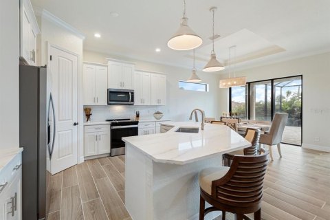 House in Port Charlotte, Florida 4 bedrooms, 196.21 sq.m. № 1538296 - photo 11