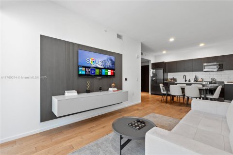 Condominio en venta en Miami, Florida, 1 dormitorio, 58.16 m2 № 1862659 - foto 4