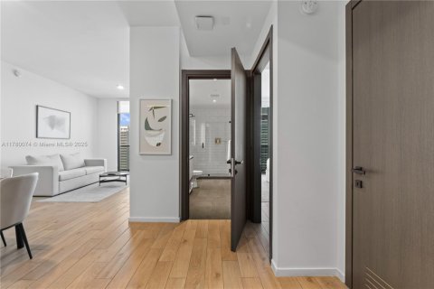 Condominio en venta en Miami, Florida, 1 dormitorio, 58.16 m2 № 1862659 - foto 14