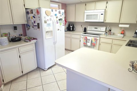 House in Spring Hill, Florida 3 bedrooms, 178 sq.m. № 1793791 - photo 6