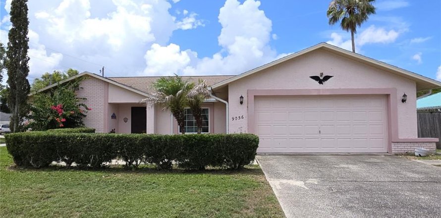 House in Spring Hill, Florida 3 bedrooms, 178 sq.m. № 1793791