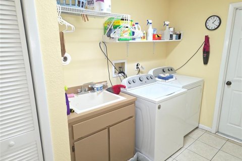 House in Spring Hill, Florida 3 bedrooms, 178 sq.m. № 1793791 - photo 20