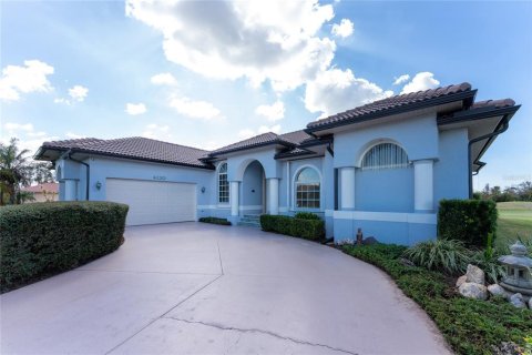 House in Placida, Florida 3 bedrooms, 236.9 sq.m. № 1420844 - photo 2