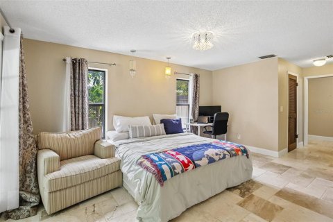 Casa en venta en Seminole, Florida, 3 dormitorios, 181.9 m2 № 2387680 - foto 12