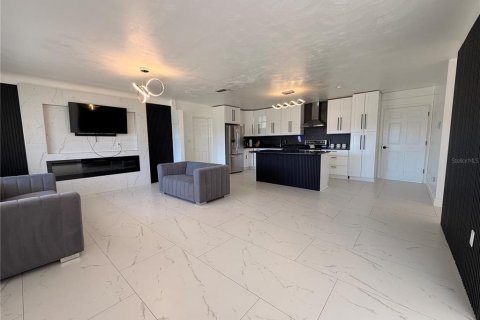 Villa ou maison à vendre à Kenneth City, Floride: 3 chambres, 118.17 m2 № 2406618 - photo 30