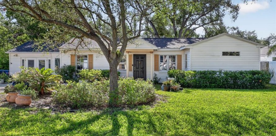 Casa en Tampa, Florida 4 dormitorios, 191.75 m2 № 2221999