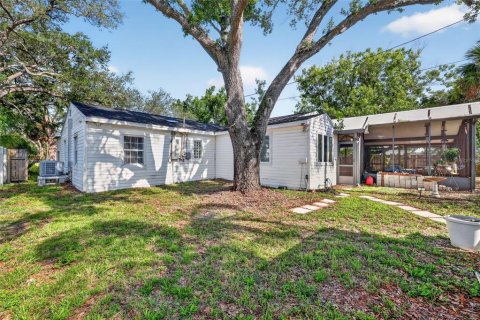 Casa en venta en Tampa, Florida, 4 dormitorios, 191.75 m2 № 2221999 - foto 4