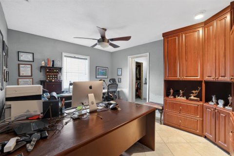 Casa en venta en Tampa, Florida, 4 dormitorios, 191.75 m2 № 2221999 - foto 25