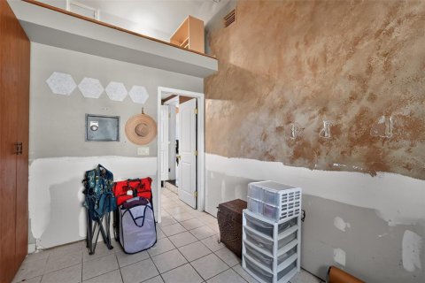 Casa en venta en Tampa, Florida, 4 dormitorios, 191.75 m2 № 2221999 - foto 28