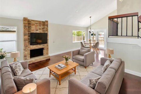 Casa en venta en Longwood, Florida, 3 dormitorios, 185.62 m2 № 1690742 - foto 2