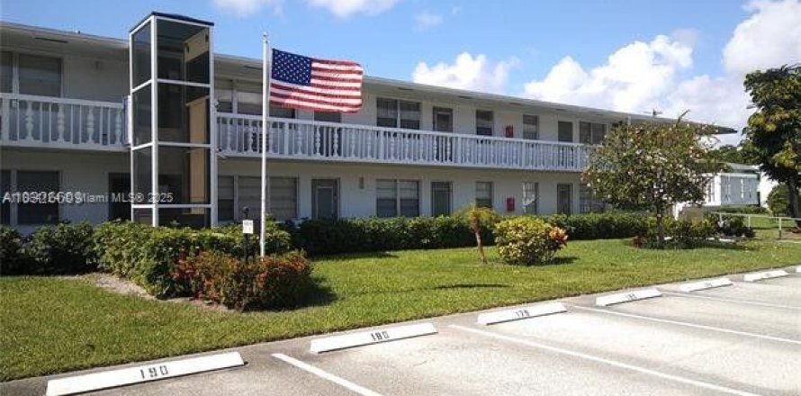 Condo in Deerfield Beach, Florida, 2 bedrooms  № 2037414