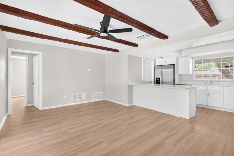 House in Casselberry, Florida 3 bedrooms, 151.06 sq.m. № 2306853 - photo 8