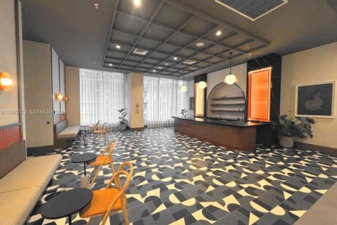 Condo in Miami, Florida, 2 bedrooms № 2241682 - photo 9