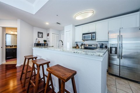 Condo in Tampa, Florida, 2 bedrooms  № 1723093 - photo 6