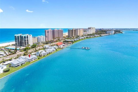 Condo in Clearwater, Florida, 2 bedrooms  № 2212969 - photo 2