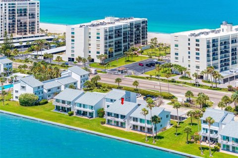 Condo in Clearwater, Florida, 2 bedrooms  № 2212969 - photo 3