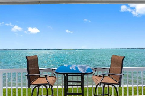 Condo in Clearwater, Florida, 2 bedrooms  № 2212969 - photo 20