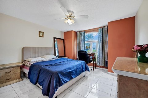 Villa ou maison à vendre à Orlando, Floride: 3 chambres, 155.05 m2 № 2313151 - photo 15