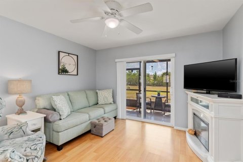 Villa ou maison à vendre à Punta Gorda, Floride: 2 chambres, 82.31 m2 № 1761527 - photo 5