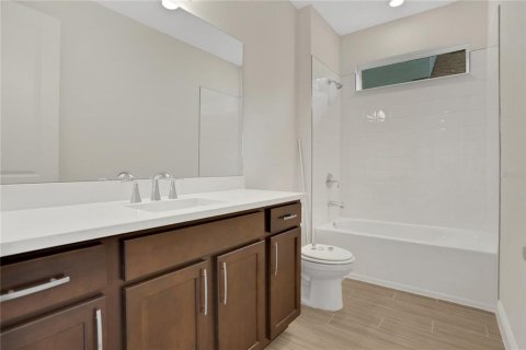 House in Parrish, Florida 3 bedrooms, 252.97 sq.m. № 1219463 - photo 25