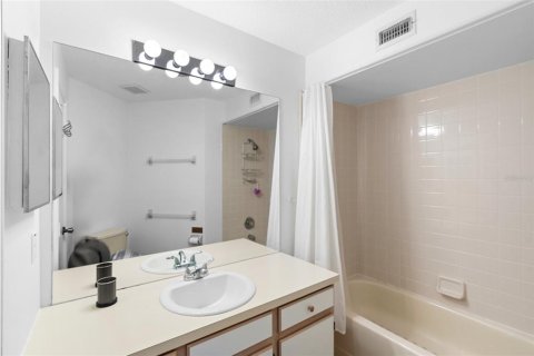 Condo in Orlando, Florida, 2 bedrooms  № 1736630 - photo 20
